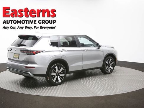 Used 2025 Mitsubishi Outlander SE AWD/4WD image 43