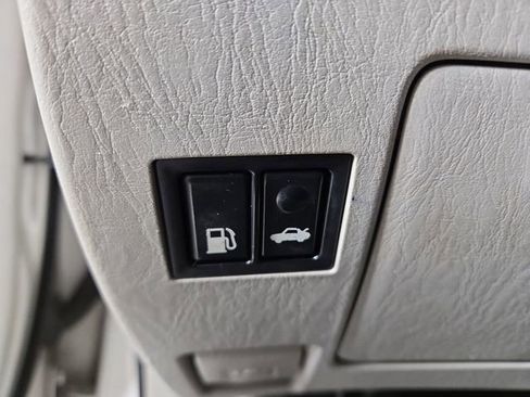 Used 2004 Lexus ES 330 image 19