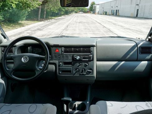 Used 2000 Volkswagen Eurovan Camper FWD image 10