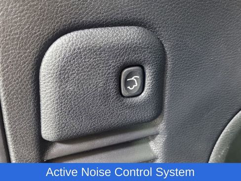 Used 2022 Jeep Grand Cherokee Laredo X image 13