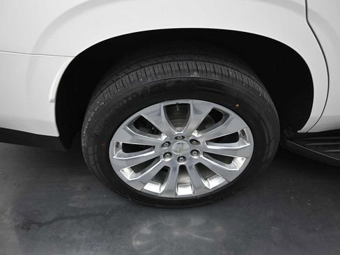 Used 2021 Chevrolet Tahoe Premier AWD/4WD image 10