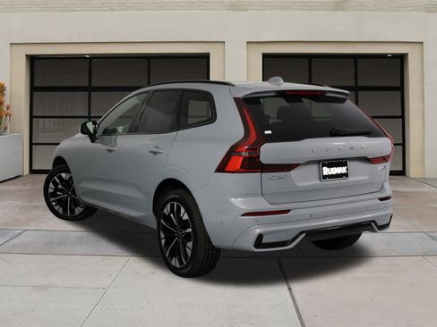 New 2026 Volvo XC60 B5 Plus image 3