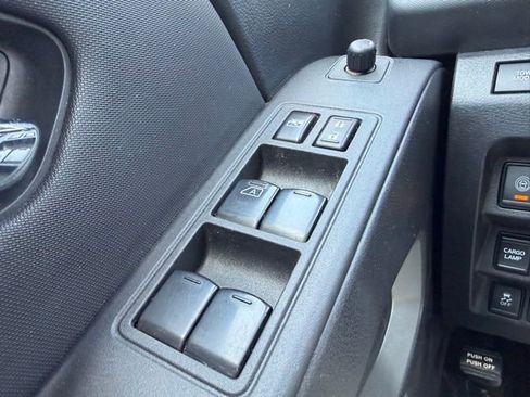 Used 2022 Nissan Frontier SV image 14