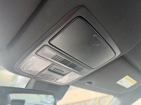 Used 2018 Honda Accord Sport image 38