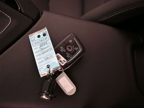 Used 2024 Chevrolet Corvette Stingray Convertible w/ Z51 Performance Package image 24