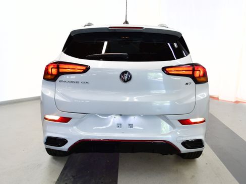 Used 2022 Buick Encore GX Select w/ Sport Touring Package FWD image 6