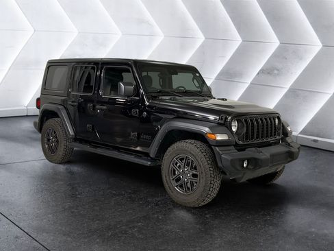 Used 2024 Jeep Wrangler Unlimited Sport AWD/4WD image 1