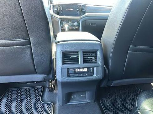 Used 2022 Volkswagen Atlas SE image 30