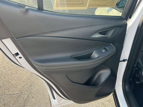 Used 2025 Buick Encore GX Preferred image 17