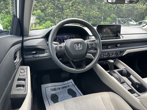 Used 2023 Honda Accord EX image 23