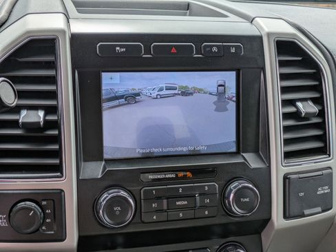 Used 2020 Ford F150 Lariat w/ Equipment Group 501A Mid AWD/4WD image 22