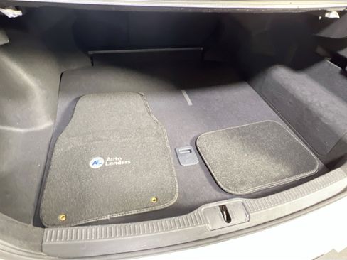 Used 2023 Toyota Crown Limited image 24