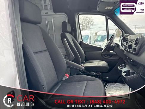 Used 2023 Mercedes-Benz Sprinter 2500 image 10