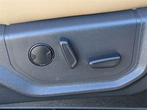 Used 2022 Ford F350 Lariat w/ Tremor Off-Road Package image 41