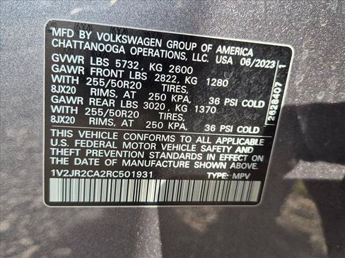 Used 2024 Volkswagen Atlas SE w/ Panoramic Sunroof Package FWD image 15