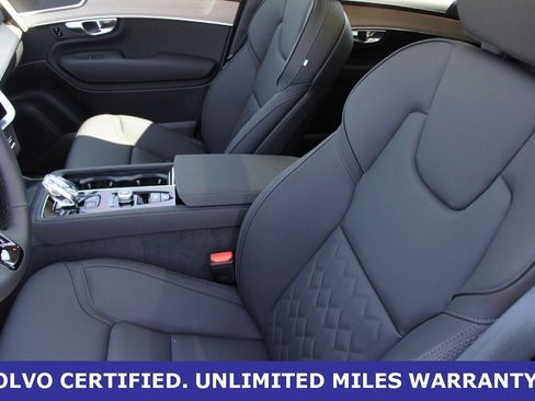 New 2025 Volvo XC90 B6 Core w/ Climate Package image 21