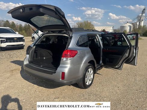 Used 2010 Subaru Outback 2.5i Limited AWD/4WD image 37