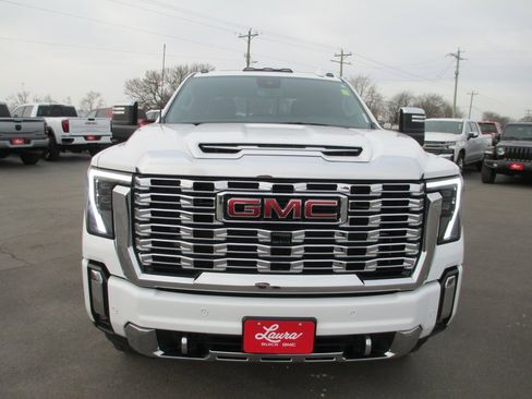 Certified 2024 GMC Sierra 3500 Denali w/ Denali Reserve Package image 10