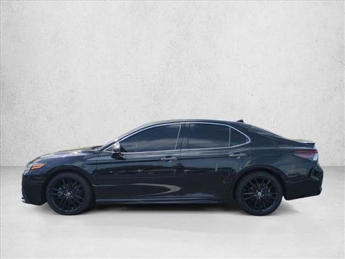 Used 2022 Toyota Camry XSE AWD/4WD image 9