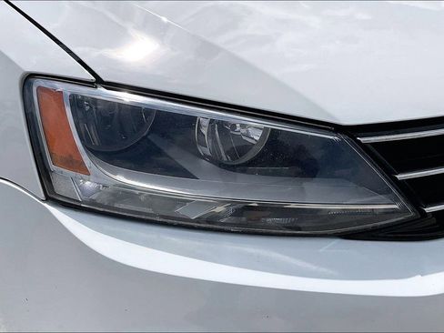 Used 2016 Volkswagen Jetta SEL image 32