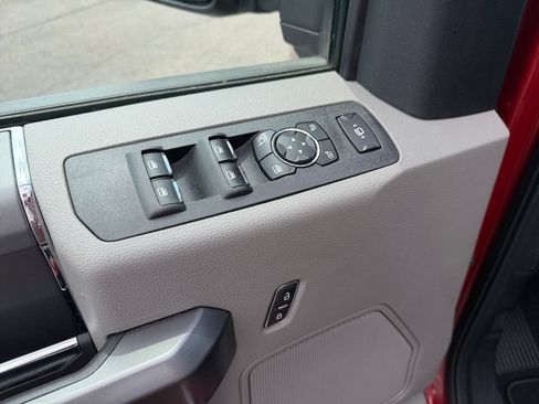 Used 2021 Ford F350 XLT w/ XLT Premium Package AWD/4WD image 26