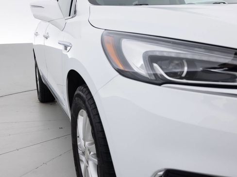 Used 2019 Buick Enclave Essence AWD/4WD image 11