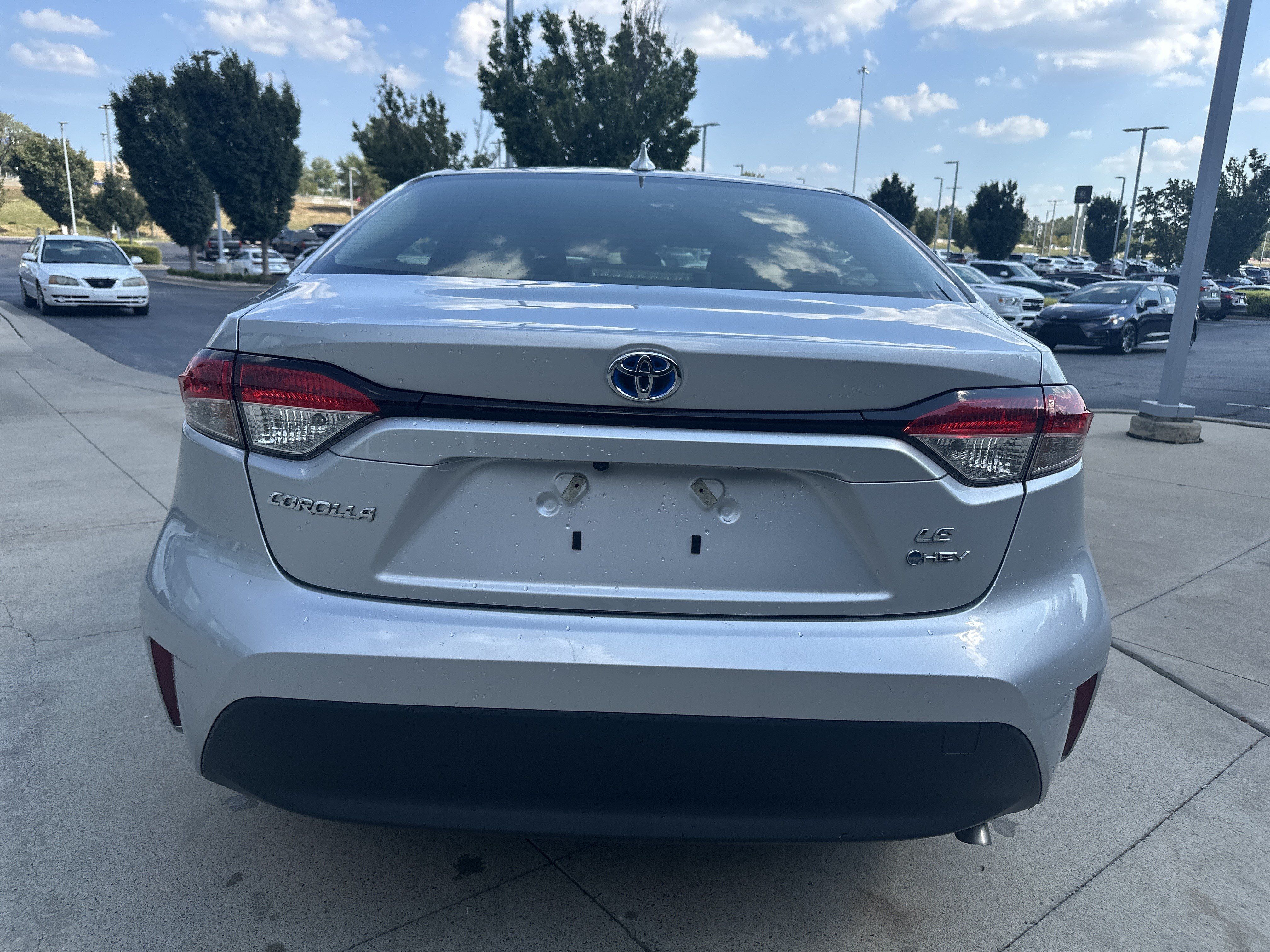 Used 2025 Toyota Corolla LE FWD image 8