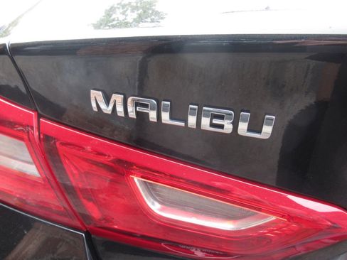 Used 2024 Chevrolet Malibu LT FWD image 11
