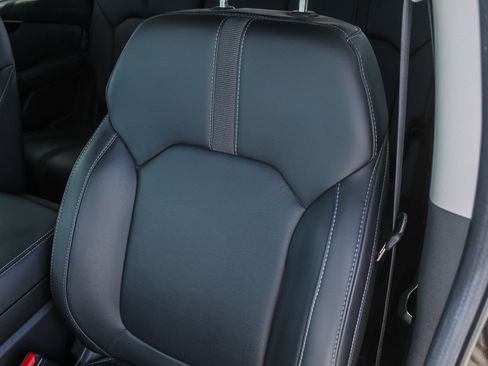 Used 2025 Honda Pilot EX-L image 26