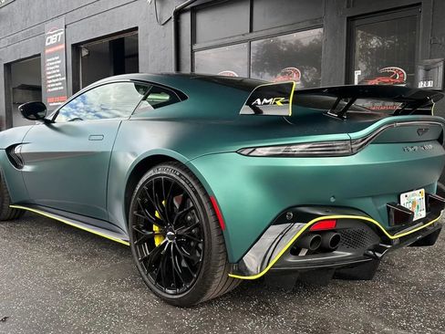 Used 2022 Aston Martin V8 Vantage Coupe image 3