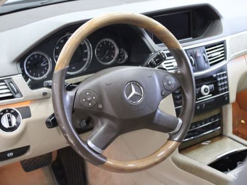 Used 2011 Mercedes-Benz E 350 4MATIC Sedan image 14