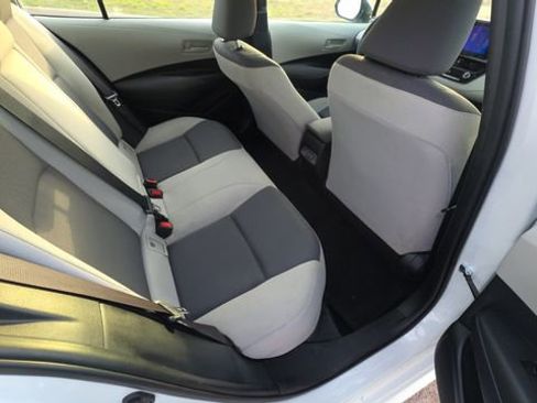 Used 2023 Toyota Corolla LE image 26