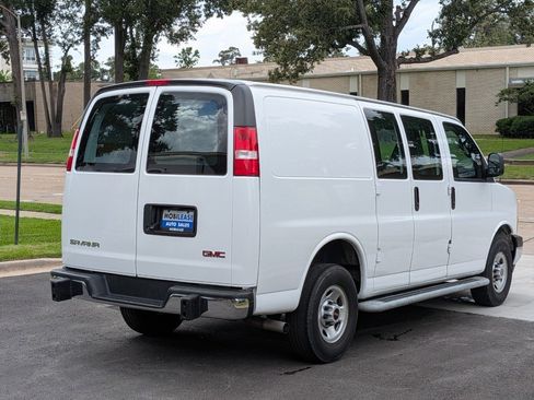 Used 2024 GMC Savana 2500 w/ Driver Convenience Package RWD image 5