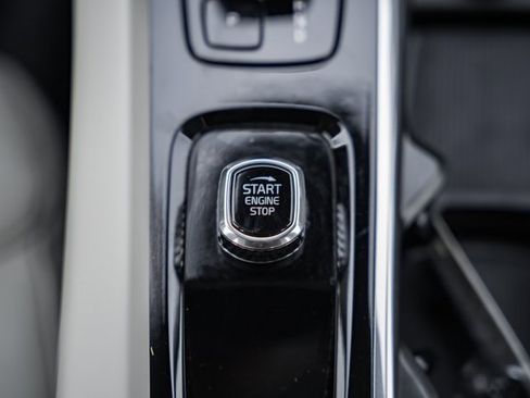 Used 2024 Volvo S60 B5 Plus image 25