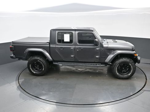 Used 2021 Jeep Gladiator Sport image 36