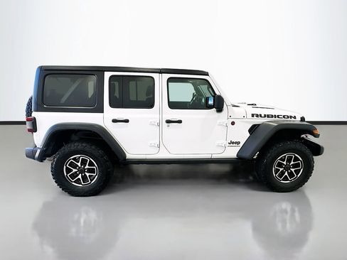 Used 2024 Jeep Wrangler Unlimited Rubicon w/ Technology Group AWD/4WD image 8
