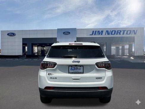 Used 2024 Jeep Compass Latitude AWD/4WD image 6