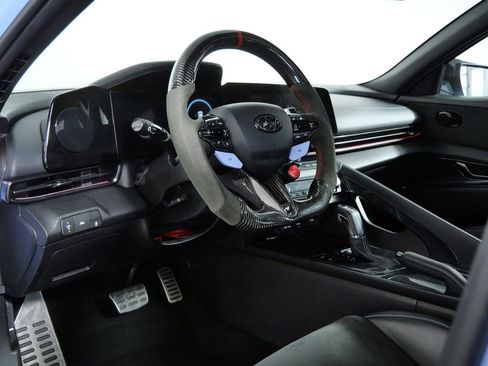 Used 2022 Hyundai Elantra N Base w/ Preferred Accessory Package image 17