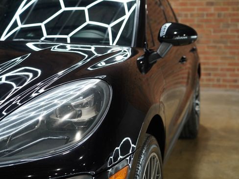 Used 2019 Porsche Macan S image 26