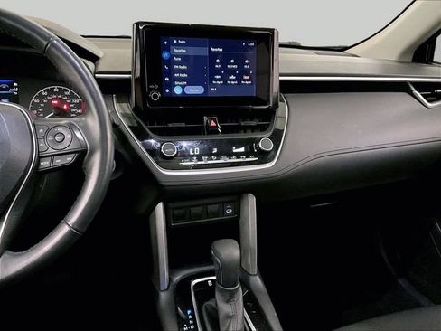 Used 2023 Toyota Corolla Cross LE w/ Moonroof Package AWD/4WD image 6