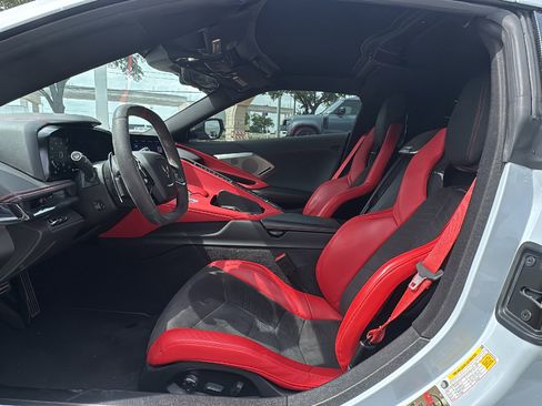 Used 2023 Chevrolet Corvette Stingray Preferred Cpe w/ Z51 Performance Package RWD image 9