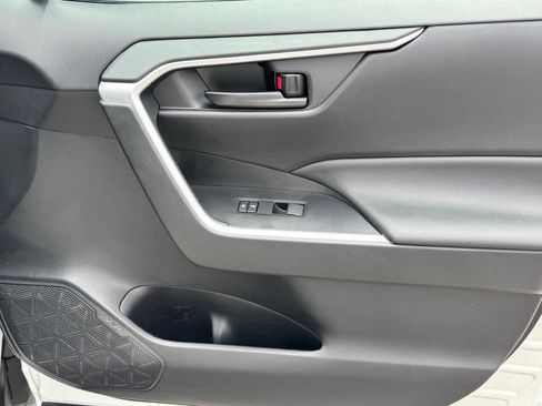 Used 2025 Toyota RAV4 LE FWD image 20