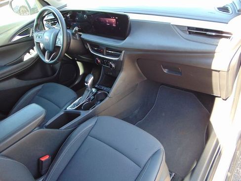 Used 2025 Buick Encore GX Preferred FWD image 25