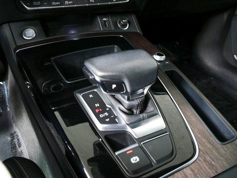 Used 2023 Audi Q5 2.0T Premium w/ Convenience Package AWD/4WD image 16