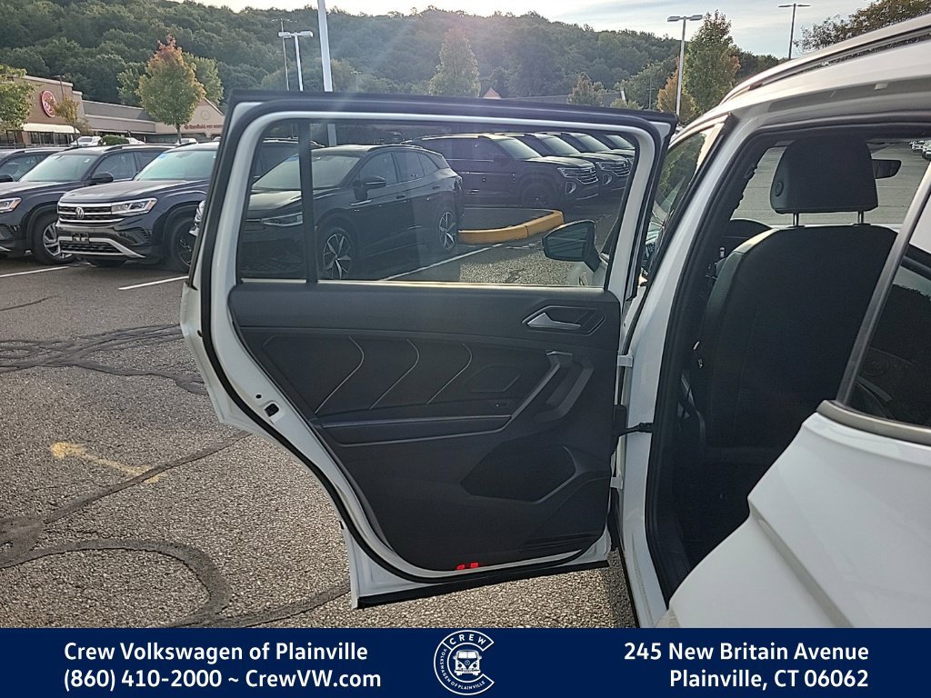 Certified 2022 Volkswagen Tiguan SE R-Line AWD/4WD image 48