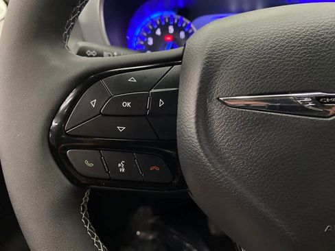 Used 2025 Chrysler Pacifica Limited w/ Uconnect Theater Family Group AWD/4WD image 14