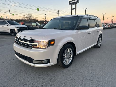 Used 2019 Ford Flex SEL w/ Equipment Group 202A image 4