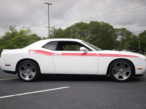 Used 2013 Dodge Challenger R/T RWD image 6