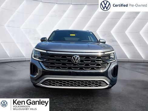 Certified 2024 Volkswagen Atlas Cross Sport SE w/ Panoramic Sunroof Package AWD/4WD image 2