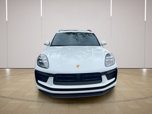 New 2026 Porsche Macan AWD/4WD image 10